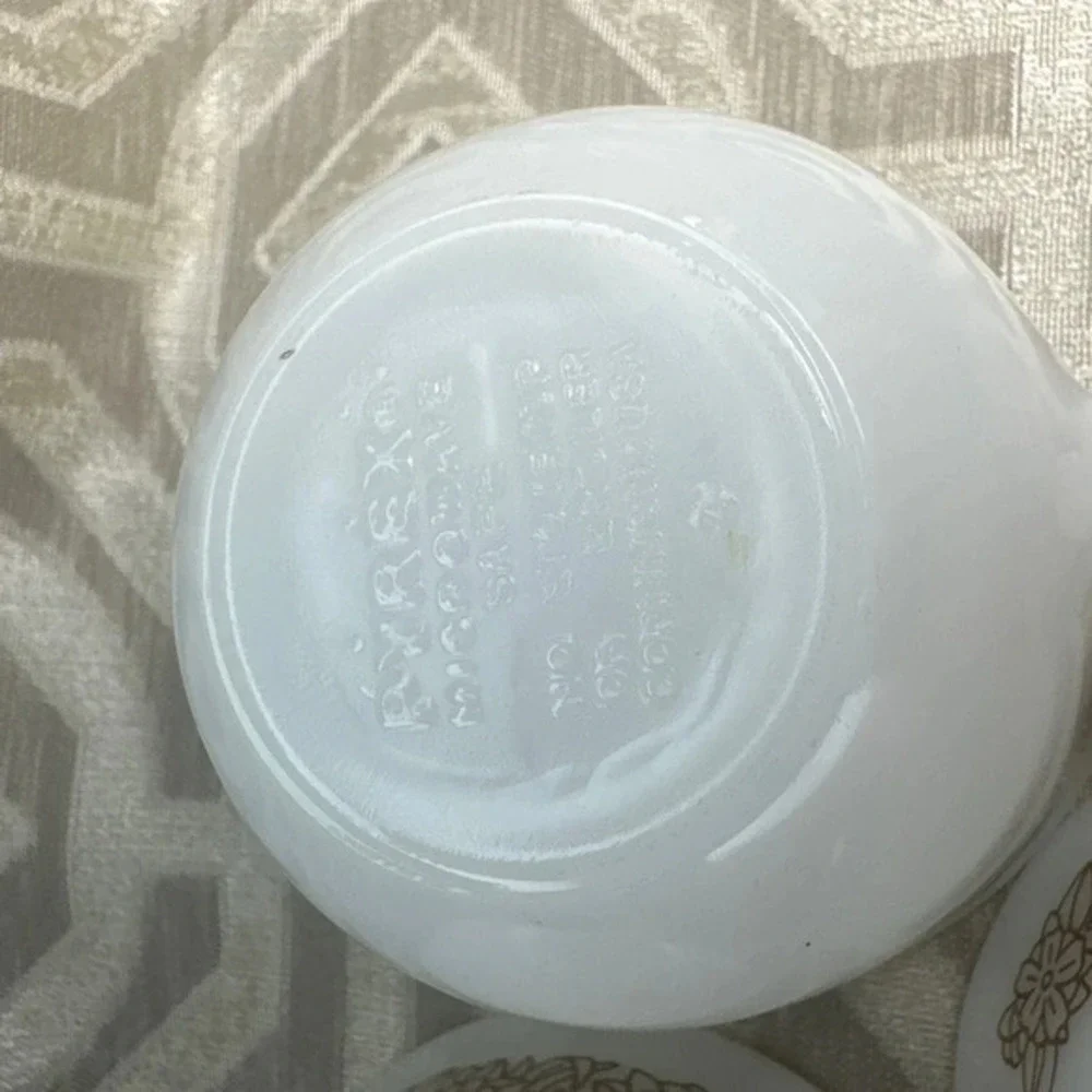 Vintage Pyrex Coffee Cups Opaque White Glass Woodland Pattern Set‎ of 3